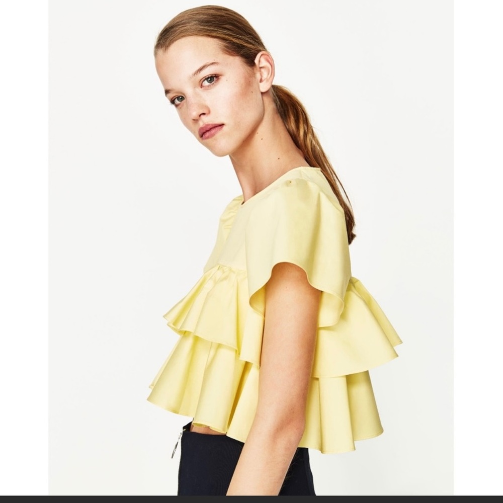 Woman’s medium Zara Yellow ruffle Top